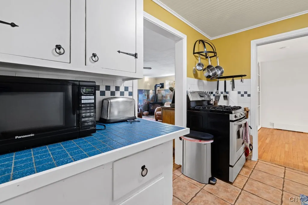 303 Bronson Road, Geddes, New York 13219, Geddes, New York 13219, 3 Bedrooms Bedrooms, 9 Rooms Rooms,1 BathroomBathrooms,Residential,For Sale,303 Bronson Road, Geddes, New York 13219,0,S1643084