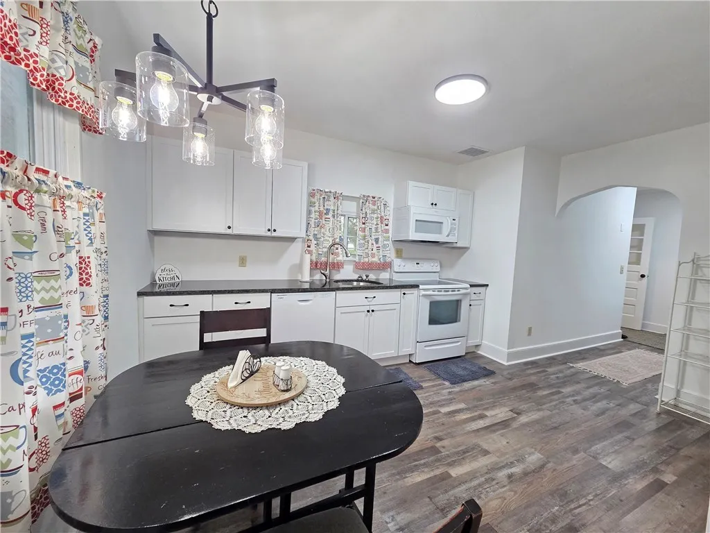 238 Lenox Avenue, Horseheads, New York 14845, Horseheads, New York 14845, 2 Bedrooms Bedrooms, 5 Rooms Rooms,1 BathroomBathrooms,Residential,For Sale,238 Lenox Avenue, Horseheads, New York 14845,0,R1645956