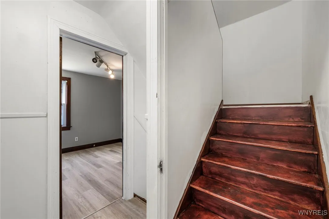 144 Alexander Avenue, Cheektowaga, New York 14211, Cheektowaga, New York 14211, 5 Bedrooms Bedrooms, 8 Rooms Rooms,1 BathroomBathrooms,Residential,For Sale,144 Alexander Avenue, Cheektowaga, New York 14211,0,B1646274