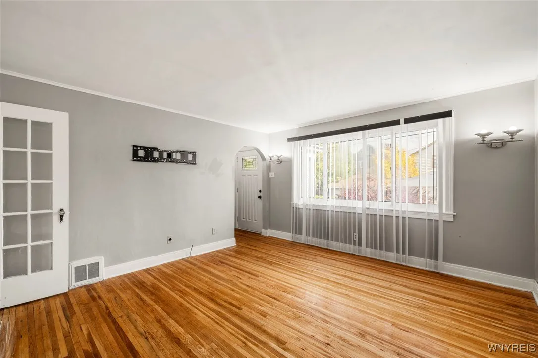144 Alexander Avenue, Cheektowaga, New York 14211, Cheektowaga, New York 14211, 5 Bedrooms Bedrooms, 8 Rooms Rooms,1 BathroomBathrooms,Residential,For Sale,144 Alexander Avenue, Cheektowaga, New York 14211,0,B1646274
