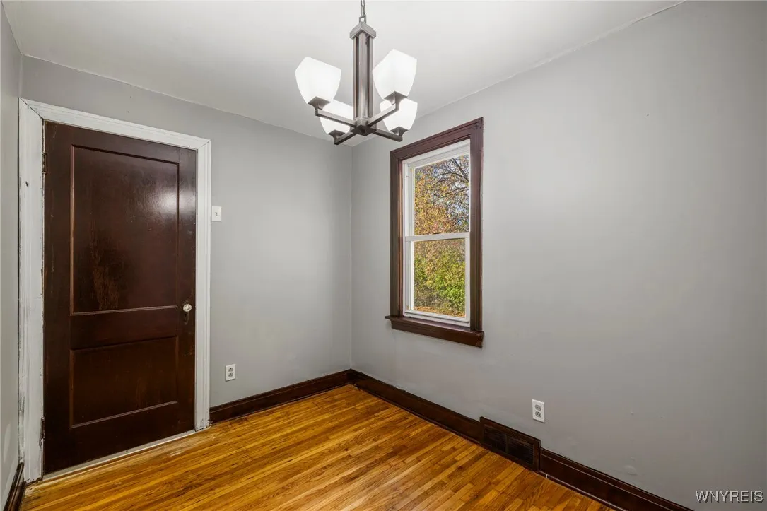 144 Alexander Avenue, Cheektowaga, New York 14211, Cheektowaga, New York 14211, 5 Bedrooms Bedrooms, 8 Rooms Rooms,1 BathroomBathrooms,Residential,For Sale,144 Alexander Avenue, Cheektowaga, New York 14211,0,B1646274
