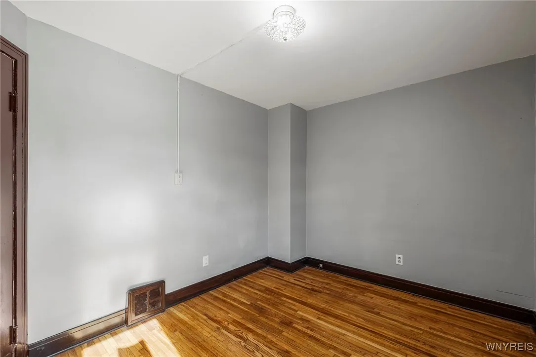 144 Alexander Avenue, Cheektowaga, New York 14211, Cheektowaga, New York 14211, 5 Bedrooms Bedrooms, 8 Rooms Rooms,1 BathroomBathrooms,Residential,For Sale,144 Alexander Avenue, Cheektowaga, New York 14211,0,B1646274