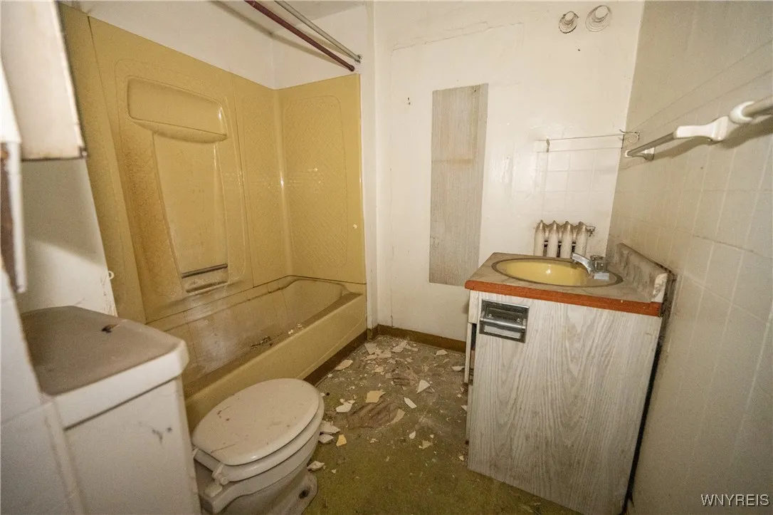 2026 Bailey Avenue, Buffalo, New York 14211, Buffalo, New York 14211, ,Commercial Sale,For Sale,2026 Bailey Avenue, Buffalo, New York 14211,0,B1646208