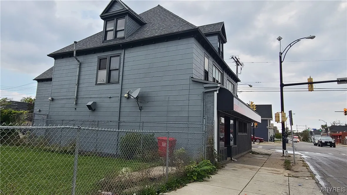 2026 Bailey Avenue, Buffalo, New York 14211, Buffalo, New York 14211, ,Commercial Sale,For Sale,2026 Bailey Avenue, Buffalo, New York 14211,0,B1646208
