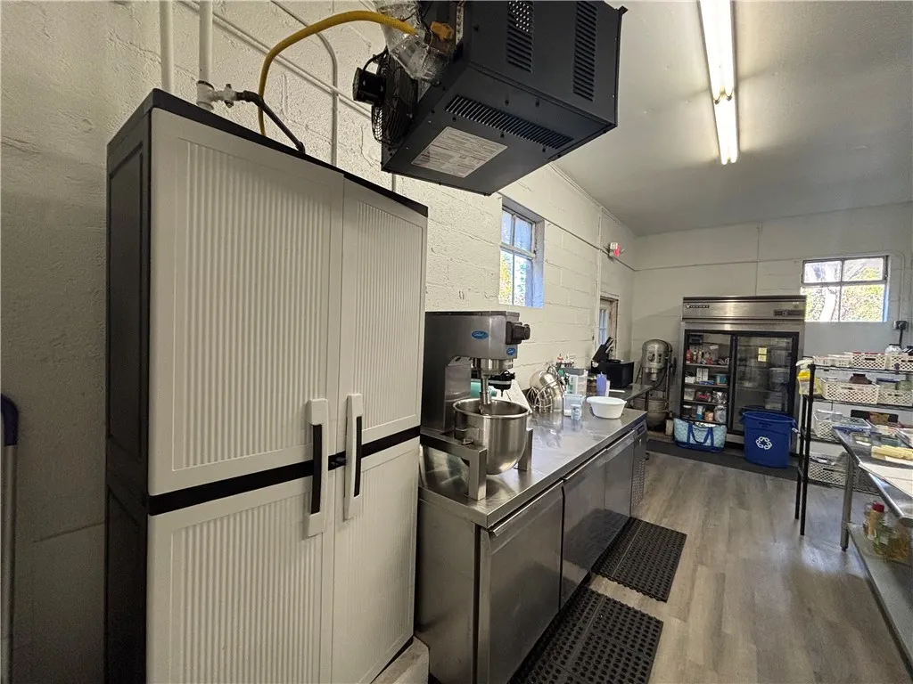 15 Burt Avenue, Auburn, New York 13021, Auburn, New York 13021, ,Commercial Sale,For Sale,15 Burt Avenue, Auburn, New York 13021,0,R1646312