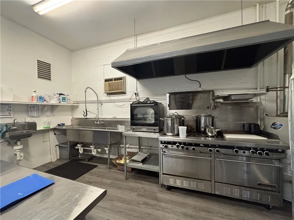 15 Burt Avenue, Auburn, New York 13021, Auburn, New York 13021, ,Commercial Sale,For Sale,15 Burt Avenue, Auburn, New York 13021,0,R1646312