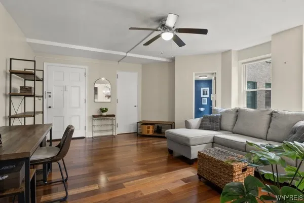 800 West Ferry Street 3bb, Buffalo, New York 14222, Buffalo, New York 14222, 1 Bedroom Bedrooms, 4 Rooms Rooms,1 BathroomBathrooms,Residential Lease,For Rent,800 West Ferry Street 3bb, Buffalo, New York 14222,0,B1646323