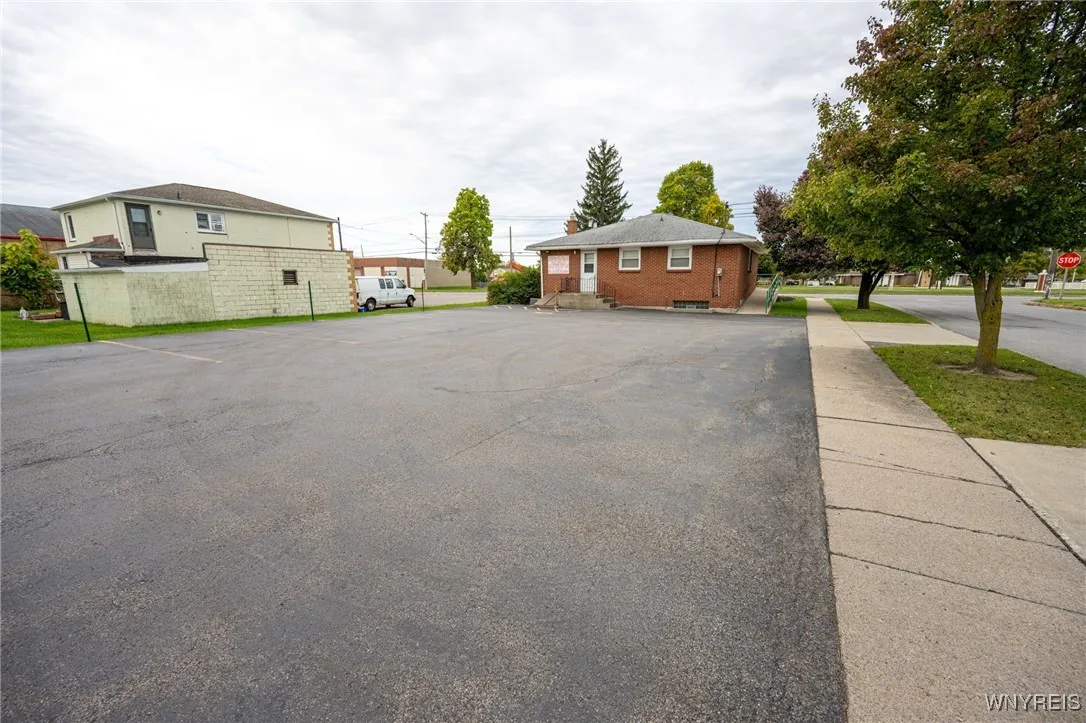 1616 Abbott Road, Lackawanna, New York 14218, Lackawanna, New York 14218, ,Commercial Sale,For Sale,1616 Abbott Road, Lackawanna, New York 14218,0,B1646275