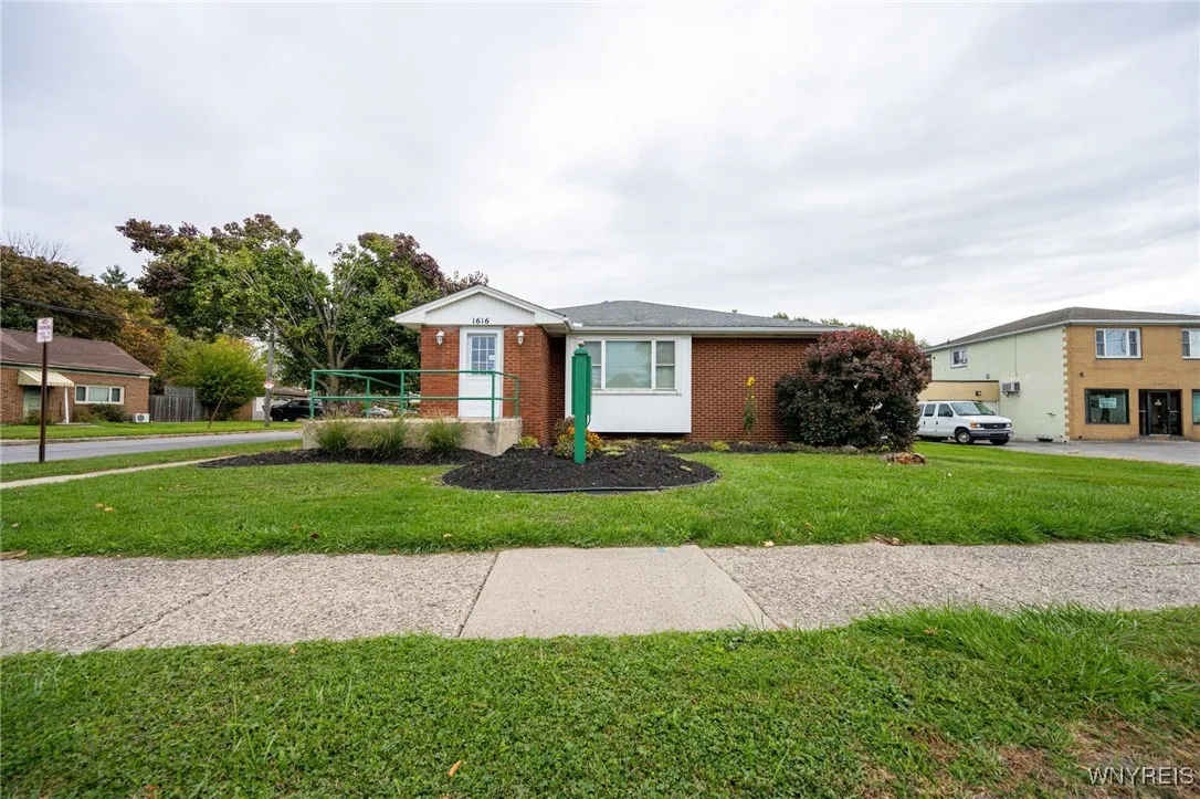 1616 Abbott Road, Lackawanna, New York 14218, Lackawanna, New York 14218, ,Commercial Sale,For Sale,1616 Abbott Road, Lackawanna, New York 14218,0,B1646275