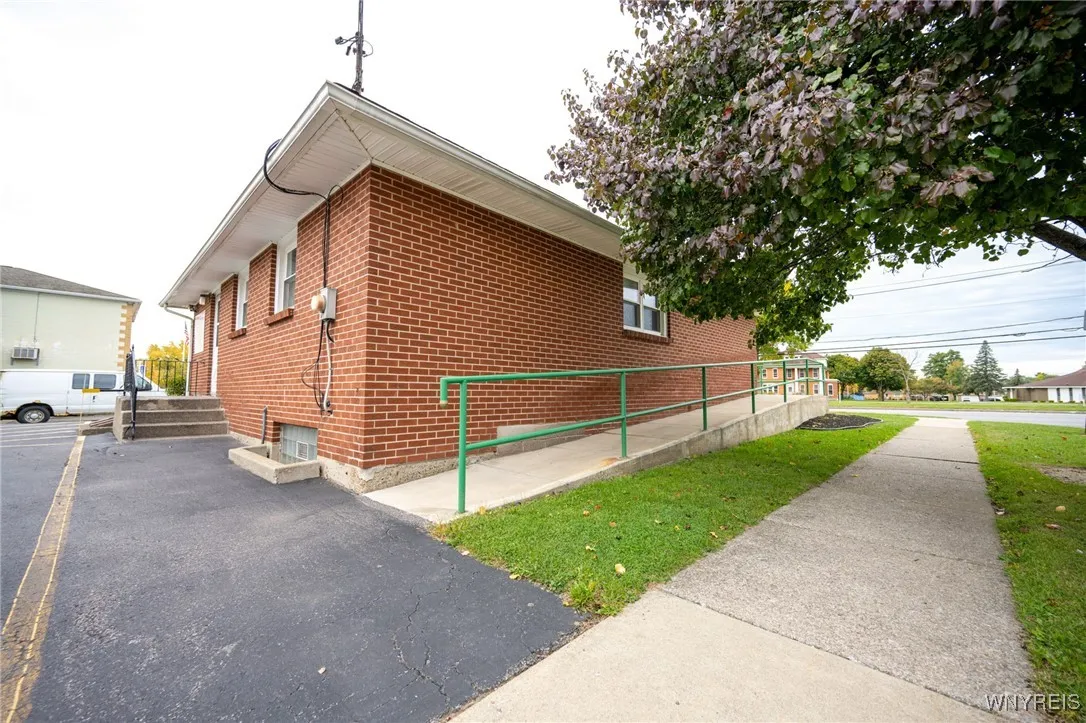 1616 Abbott Road, Lackawanna, New York 14218, Lackawanna, New York 14218, ,Commercial Sale,For Sale,1616 Abbott Road, Lackawanna, New York 14218,0,B1646275