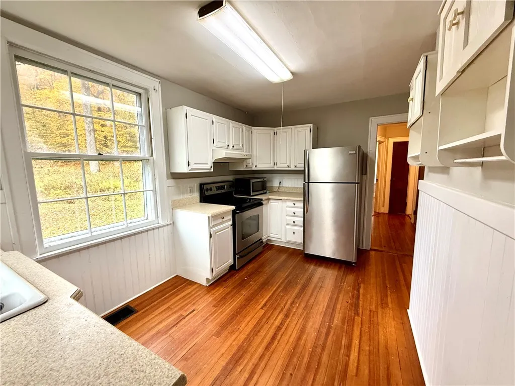 221 Centennial Farm Lane, Butternuts, New York 137, Butternuts, New York 13776, 4 Bedrooms Bedrooms, 10 Rooms Rooms,2 BathroomsBathrooms,Residential Lease,For Rent,221 Centennial Farm Lane, Butternuts, New York 137,0,R1646365