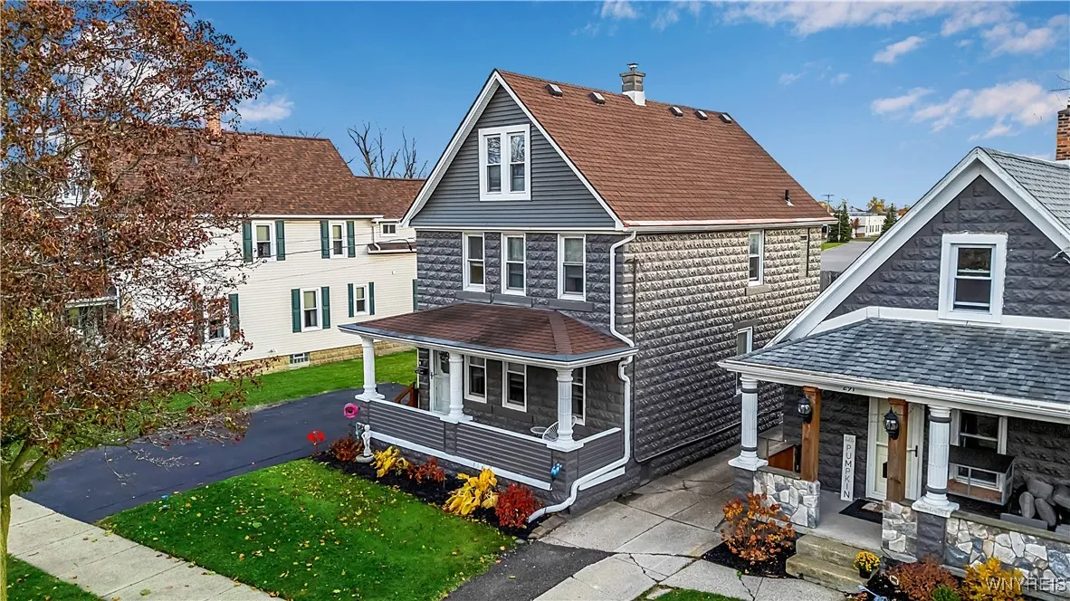 293 Olmstead Avenue, Lancaster, New York 14043, Lancaster, New York 14043, 3 Bedrooms Bedrooms, 10 Rooms Rooms,2 BathroomsBathrooms,Residential,For Sale,293 Olmstead Avenue, Lancaster, New York 14043,0,B1646307