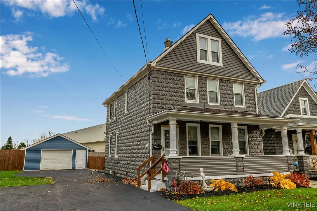 293 Olmstead Avenue, Lancaster, New York 14043, Lancaster, New York 14043, 3 Bedrooms Bedrooms, 10 Rooms Rooms,2 BathroomsBathrooms,Residential,For Sale,293 Olmstead Avenue, Lancaster, New York 14043,0,B1646307