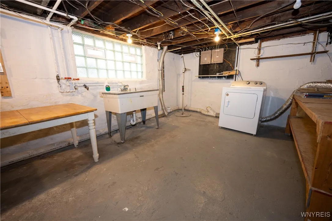 108 David Avenue, Cheektowaga, New York 14225, Cheektowaga, New York 14225, 4 Bedrooms Bedrooms, ,2 BathroomsBathrooms,Residential,For Sale,108 David Avenue, Cheektowaga, New York 14225,0,B1646280