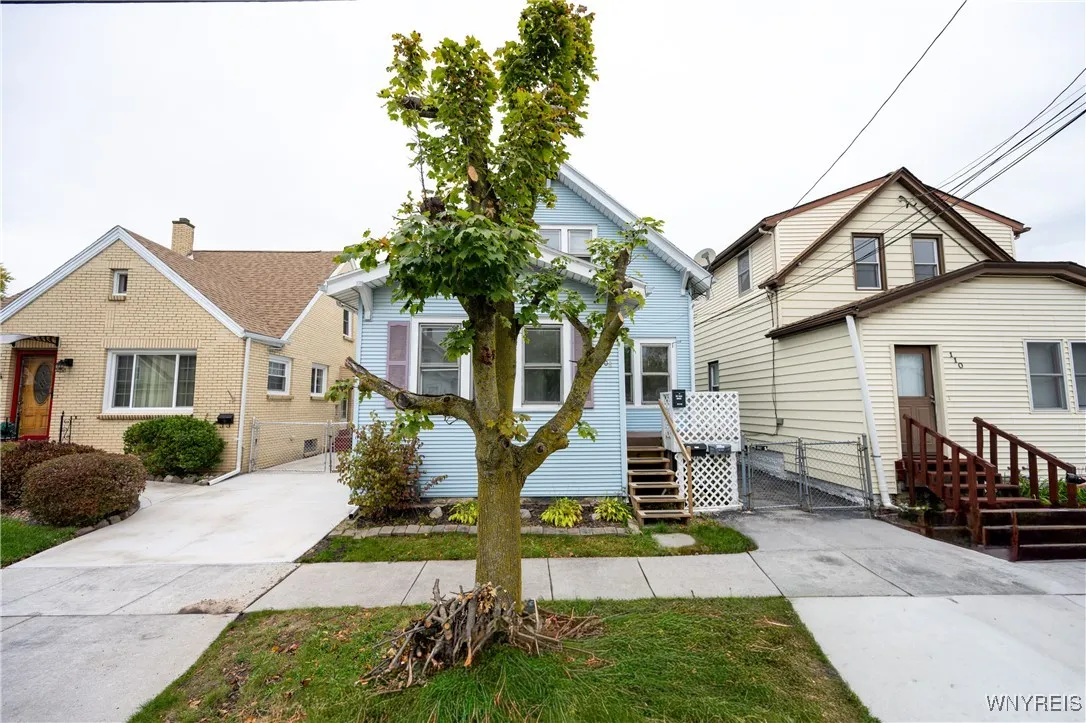 108 David Avenue, Cheektowaga, New York 14225, Cheektowaga, New York 14225, 4 Bedrooms Bedrooms, ,2 BathroomsBathrooms,Residential,For Sale,108 David Avenue, Cheektowaga, New York 14225,0,B1646280