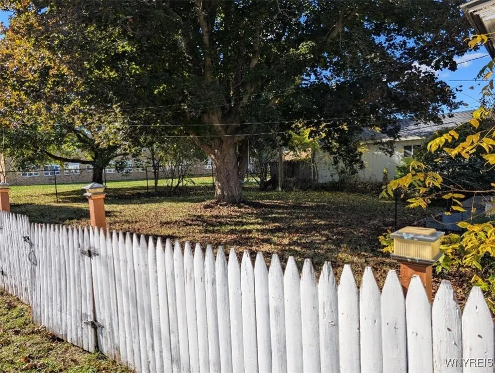 33 Genesee Street, Cuba, New York 14727, Cuba, New York 14727, 4 Bedrooms Bedrooms, 9 Rooms Rooms,2 BathroomsBathrooms,Residential,For Sale,33 Genesee Street, Cuba, New York 14727,0,B1646194