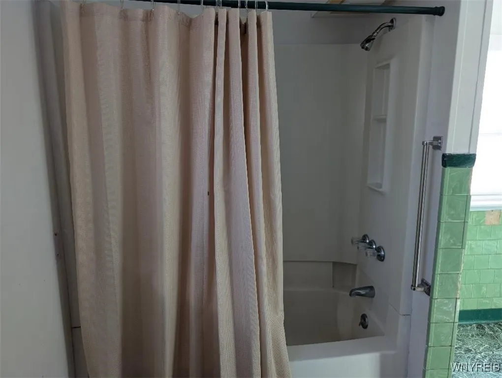 33 Genesee Street, Cuba, New York 14727, Cuba, New York 14727, 4 Bedrooms Bedrooms, 9 Rooms Rooms,2 BathroomsBathrooms,Residential,For Sale,33 Genesee Street, Cuba, New York 14727,0,B1646194