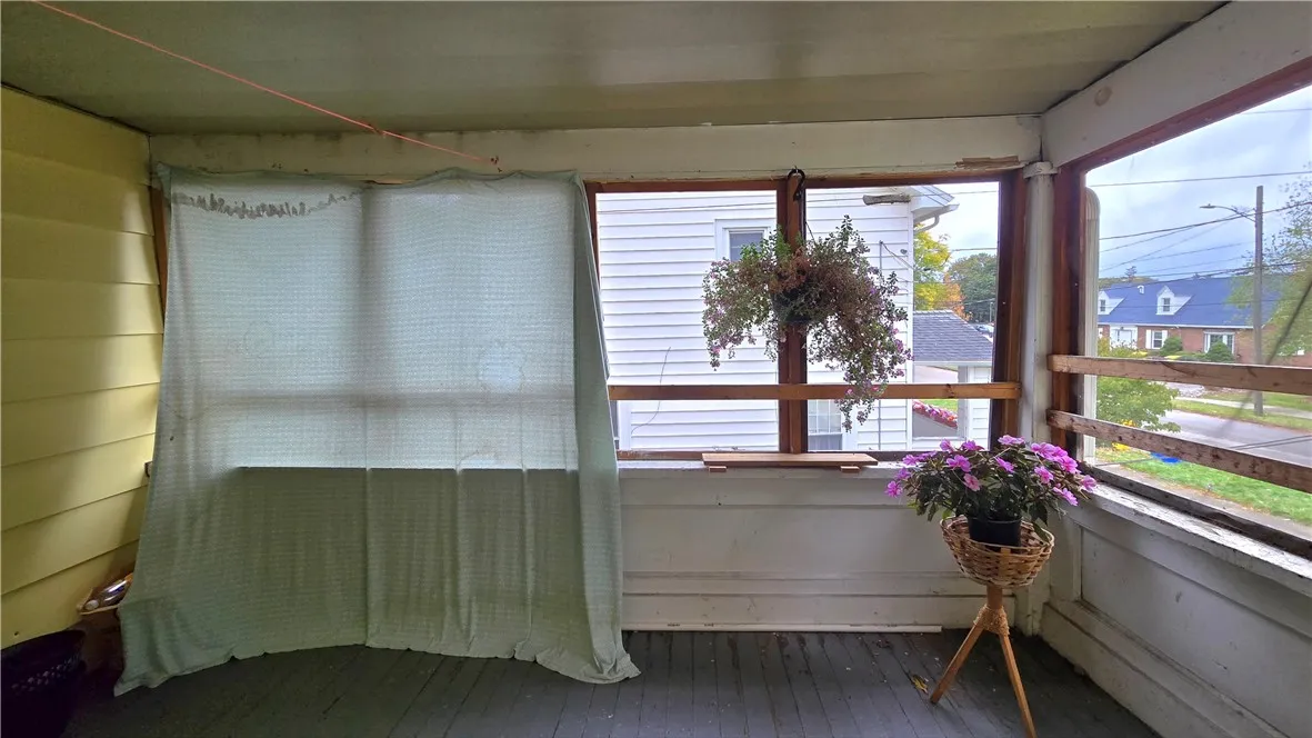 600 Hart Street, Elmira City, New York 14905, Elmira City, New York 14905, 5 Bedrooms Bedrooms, ,2 BathroomsBathrooms,Residential,For Sale,600 Hart Street, Elmira City, New York 14905,0,R1646439