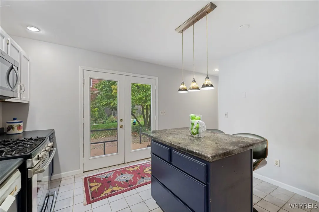 53 Cary Street, Buffalo, New York 14201, Buffalo, New York 14201, 2 Bedrooms Bedrooms, 5 Rooms Rooms,1 BathroomBathrooms,Residential,For Sale,53 Cary Street, Buffalo, New York 14201,0,B1646025