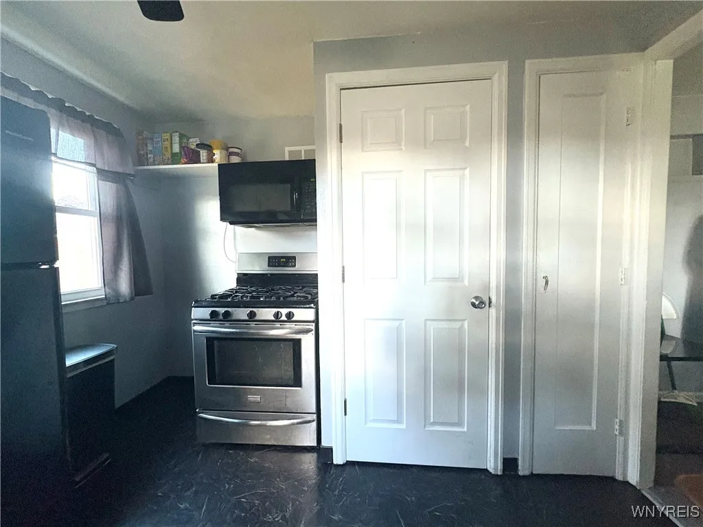 205 Conant Drive, Tonawanda, New York 14223, Tonawanda, New York 14223, 4 Bedrooms Bedrooms, 10 Rooms Rooms,1 BathroomBathrooms,Residential,Closed,205 Conant Drive, Tonawanda, New York 14223,0,B1646189