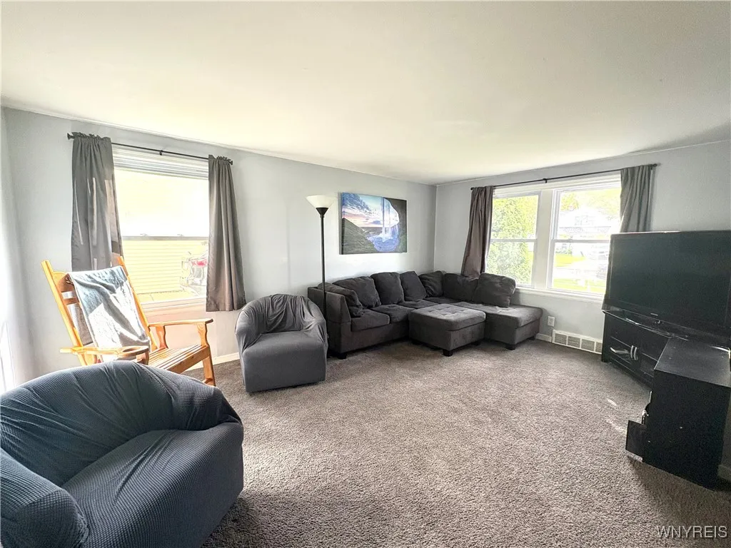 205 Conant Drive, Tonawanda, New York 14223, Tonawanda, New York 14223, 4 Bedrooms Bedrooms, 10 Rooms Rooms,1 BathroomBathrooms,Residential,Closed,205 Conant Drive, Tonawanda, New York 14223,0,B1646189