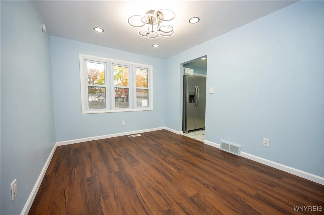 930 Sun Valley Drive, North Tonawanda, New York 14, North Tonawanda, New York 14120, 3 Bedrooms Bedrooms, 7 Rooms Rooms,1 BathroomBathrooms,Residential,For Sale,930 Sun Valley Drive, North Tonawanda, New York 14,0,B1645489