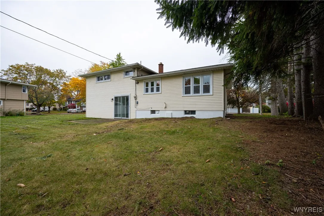 930 Sun Valley Drive, North Tonawanda, New York 14, North Tonawanda, New York 14120, 3 Bedrooms Bedrooms, 7 Rooms Rooms,1 BathroomBathrooms,Residential,For Sale,930 Sun Valley Drive, North Tonawanda, New York 14,0,B1645489