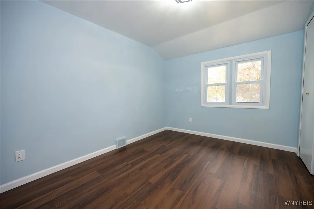 930 Sun Valley Drive, North Tonawanda, New York 14, North Tonawanda, New York 14120, 3 Bedrooms Bedrooms, 7 Rooms Rooms,1 BathroomBathrooms,Residential,For Sale,930 Sun Valley Drive, North Tonawanda, New York 14,0,B1645489