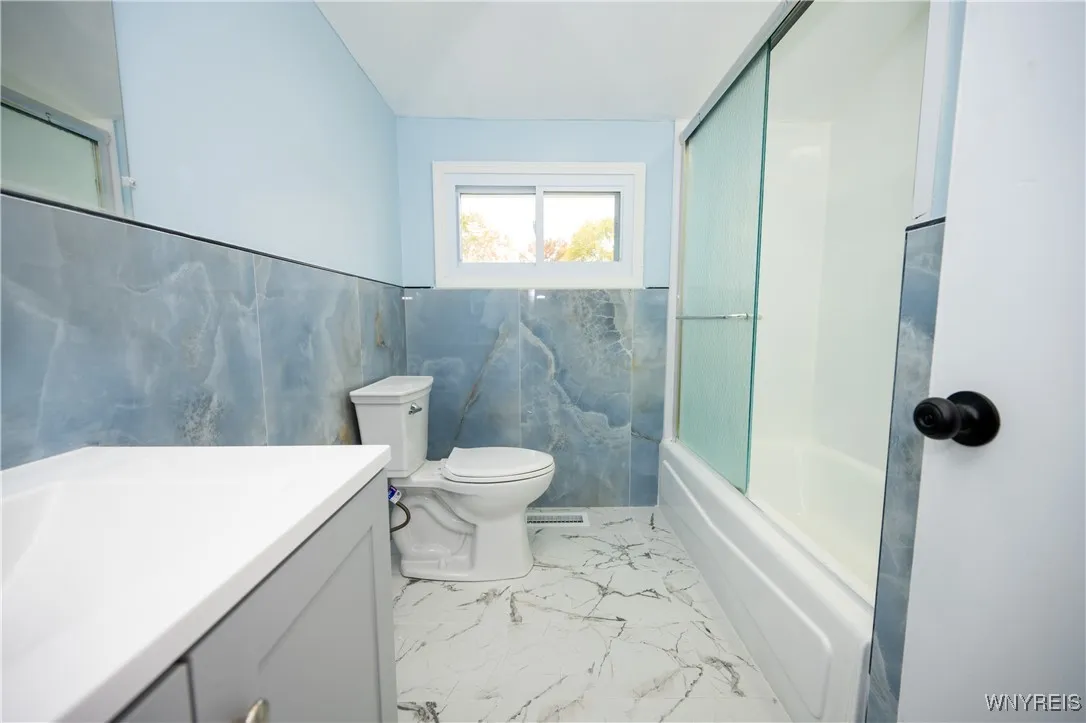 930 Sun Valley Drive, North Tonawanda, New York 14, North Tonawanda, New York 14120, 3 Bedrooms Bedrooms, 7 Rooms Rooms,1 BathroomBathrooms,Residential,For Sale,930 Sun Valley Drive, North Tonawanda, New York 14,0,B1645489