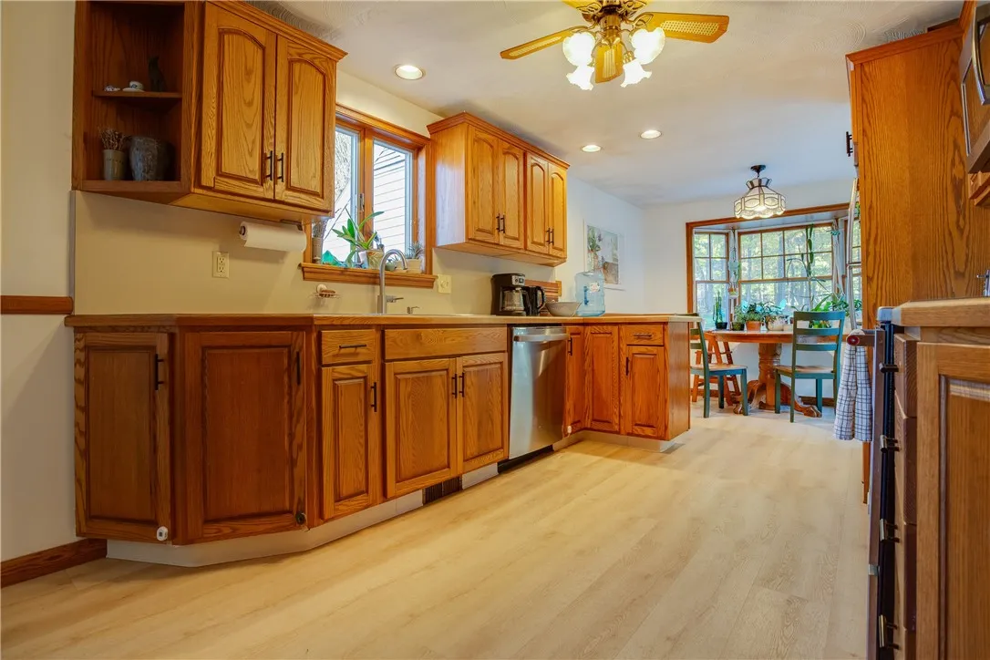 25 Dewitt Drive, Sidney, New York 13838, Sidney, New York 13838, 5 Bedrooms Bedrooms, 10 Rooms Rooms,2 BathroomsBathrooms,Residential,For Sale,25 Dewitt Drive, Sidney, New York 13838,0,R1634668