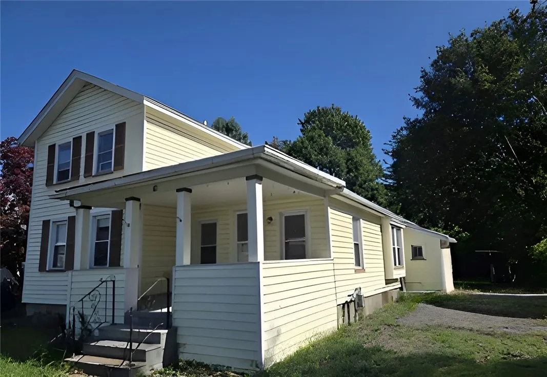 10 Clinton Street, North Dansville, New York 14437, North Dansville, New York 14437, 3 Bedrooms Bedrooms, 9 Rooms Rooms,1 BathroomBathrooms,Residential,For Sale,10 Clinton Street, North Dansville, New York 14437,0,R1646467