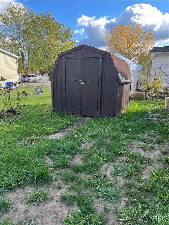 433 Chestnut Drive, Lockport Town, New York 14094, Lockport Town, New York 14094, 3 Bedrooms Bedrooms, 9 Rooms Rooms,2 BathroomsBathrooms,Residential,For Sale,433 Chestnut Drive, Lockport Town, New York 14094,0,B1646308