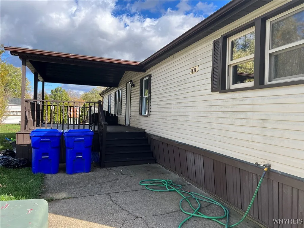 433 Chestnut Drive, Lockport Town, New York 14094, Lockport Town, New York 14094, 3 Bedrooms Bedrooms, 9 Rooms Rooms,2 BathroomsBathrooms,Residential,For Sale,433 Chestnut Drive, Lockport Town, New York 14094,0,B1646308