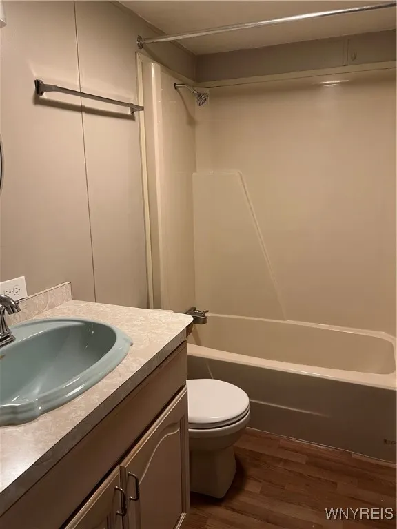 433 Chestnut Drive, Lockport Town, New York 14094, Lockport Town, New York 14094, 3 Bedrooms Bedrooms, 9 Rooms Rooms,2 BathroomsBathrooms,Residential,For Sale,433 Chestnut Drive, Lockport Town, New York 14094,0,B1646308