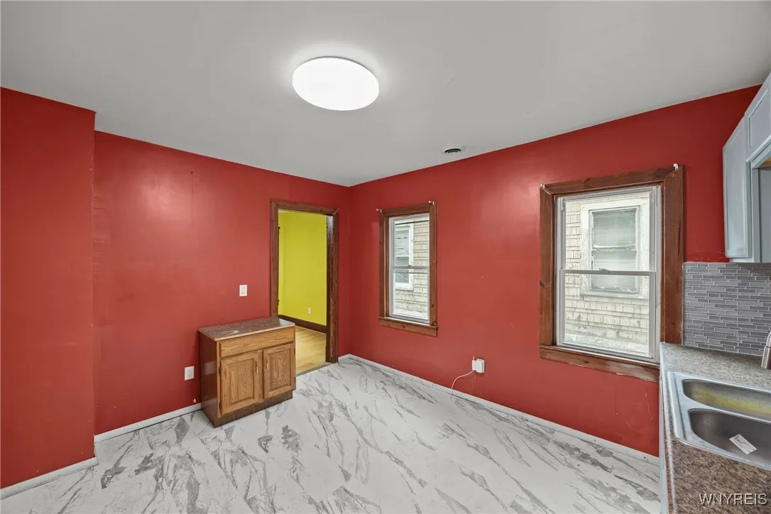 189 Kingsley St Street, Buffalo, New York 14208, Buffalo, New York 14208, 4 Bedrooms Bedrooms, ,3 BathroomsBathrooms,Residential,For Sale,189 Kingsley St Street, Buffalo, New York 14208,0,B1646209