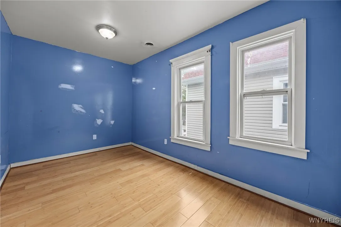189 Kingsley St Street, Buffalo, New York 14208, Buffalo, New York 14208, 4 Bedrooms Bedrooms, ,3 BathroomsBathrooms,Residential,For Sale,189 Kingsley St Street, Buffalo, New York 14208,0,B1646209