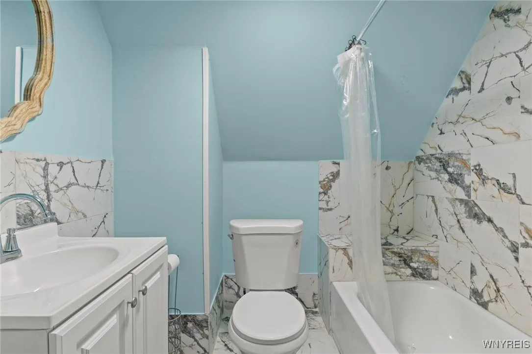 189 Kingsley St Street, Buffalo, New York 14208, Buffalo, New York 14208, 4 Bedrooms Bedrooms, ,3 BathroomsBathrooms,Residential,For Sale,189 Kingsley St Street, Buffalo, New York 14208,0,B1646209