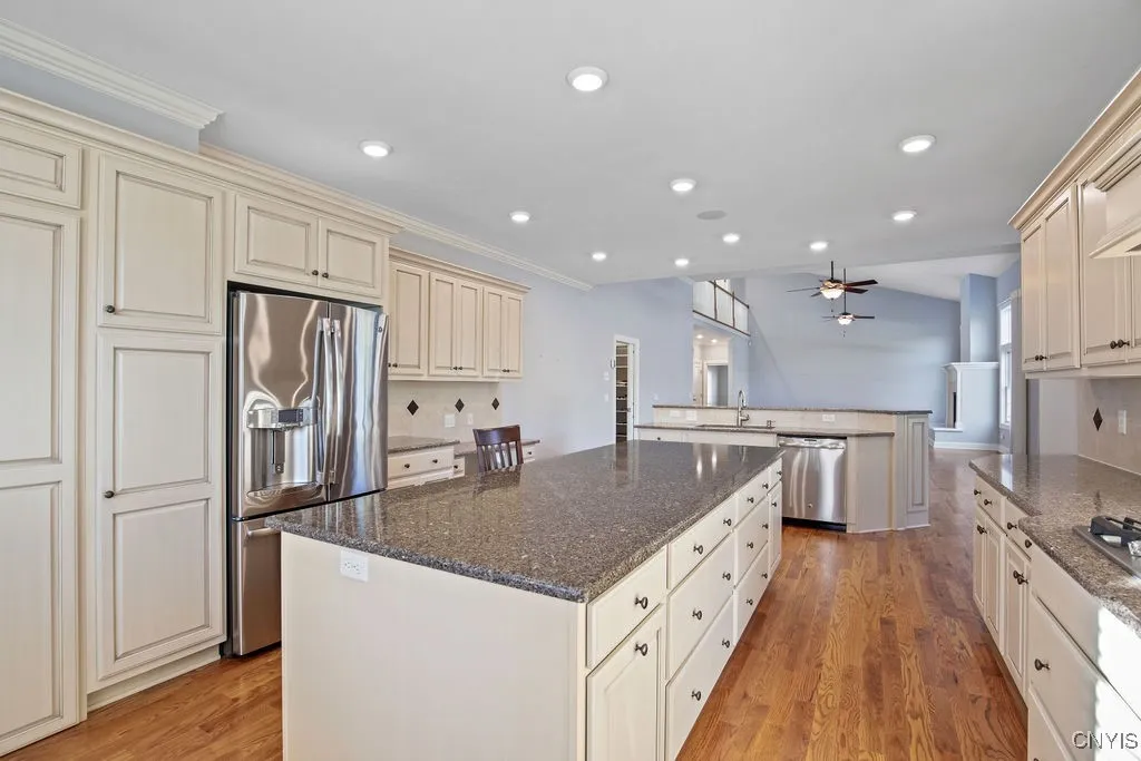 4772 Lynnville, Clay, New York 13041, Clay, New York 13041, 4 Bedrooms Bedrooms, 12 Rooms Rooms,3 BathroomsBathrooms,Residential,For Sale,4772 Lynnville, Clay, New York 13041,0,S1645757