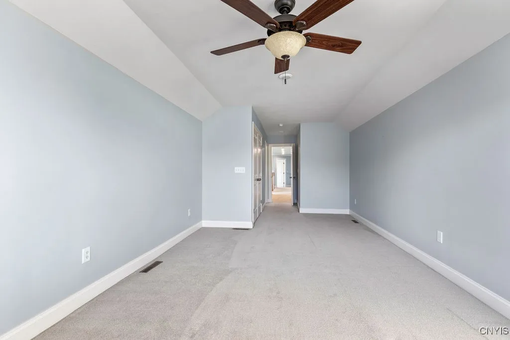 3 BEDROOM W/O FURNITURE