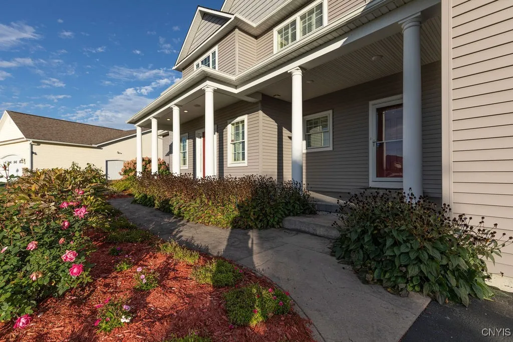 4772 Lynnville, Clay, New York 13041, Clay, New York 13041, 4 Bedrooms Bedrooms, 12 Rooms Rooms,3 BathroomsBathrooms,Residential,For Sale,4772 Lynnville, Clay, New York 13041,0,S1645757