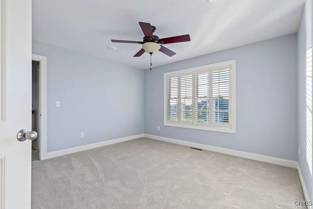 2ND BEDROOM W/0 FURNITURE