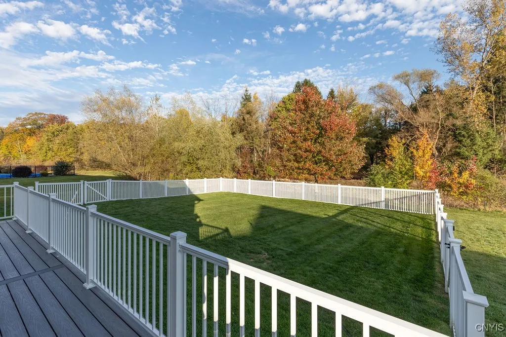 4772 Lynnville, Clay, New York 13041, Clay, New York 13041, 4 Bedrooms Bedrooms, 12 Rooms Rooms,3 BathroomsBathrooms,Residential,For Sale,4772 Lynnville, Clay, New York 13041,0,S1645757