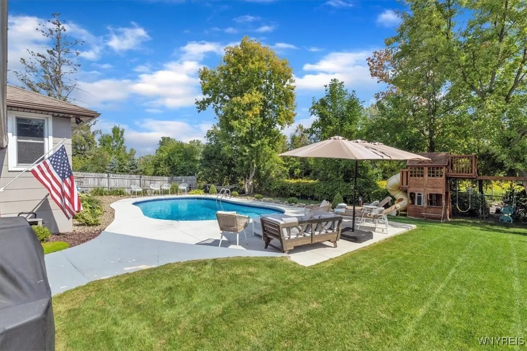 214 Presidio Place, Amherst, New York 14221, Amherst, New York 14221, 3 Bedrooms Bedrooms, 7 Rooms Rooms,2 BathroomsBathrooms,Residential,For Sale,214 Presidio Place, Amherst, New York 14221,0,B1643937