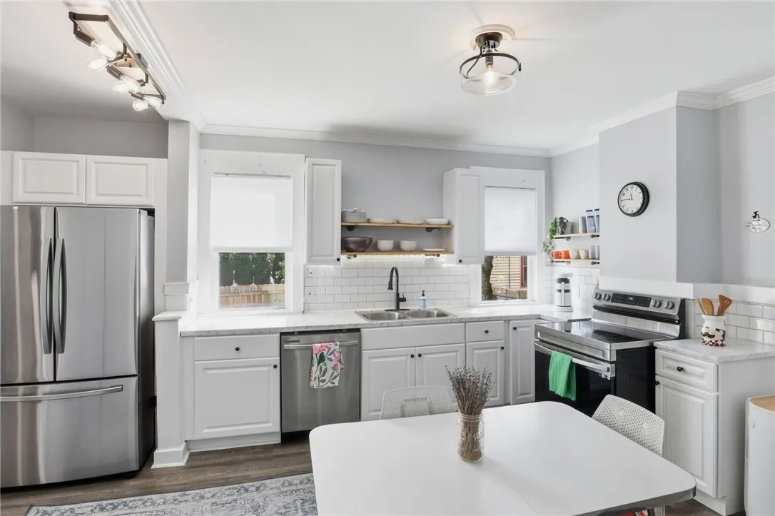 158 Merriman Street, Rochester, New York 14607, Rochester, New York 14607, 3 Bedrooms Bedrooms, 6 Rooms Rooms,1 BathroomBathrooms,Residential,Closed,158 Merriman Street, Rochester, New York 14607,0,R1642305