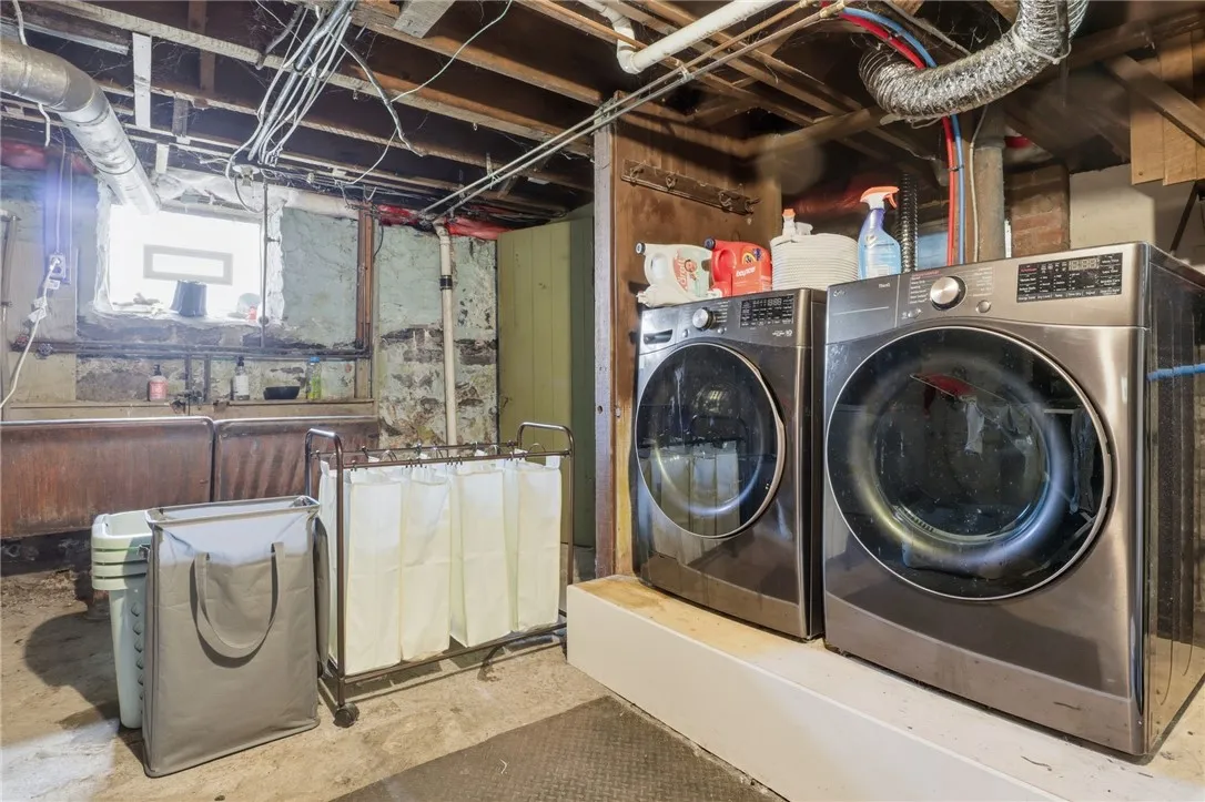 158 Merriman Street, Rochester, New York 14607, Rochester, New York 14607, 3 Bedrooms Bedrooms, 6 Rooms Rooms,1 BathroomBathrooms,Residential,Closed,158 Merriman Street, Rochester, New York 14607,0,R1642305