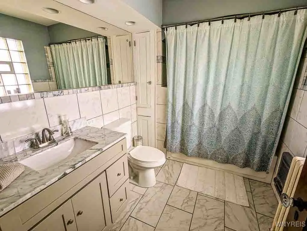 2 Woodley Road, Buffalo, New York 14215, Buffalo, New York 14215, 3 Bedrooms Bedrooms, 7 Rooms Rooms,2 BathroomsBathrooms,Residential,For Sale,2 Woodley Road, Buffalo, New York 14215,0,B1645591