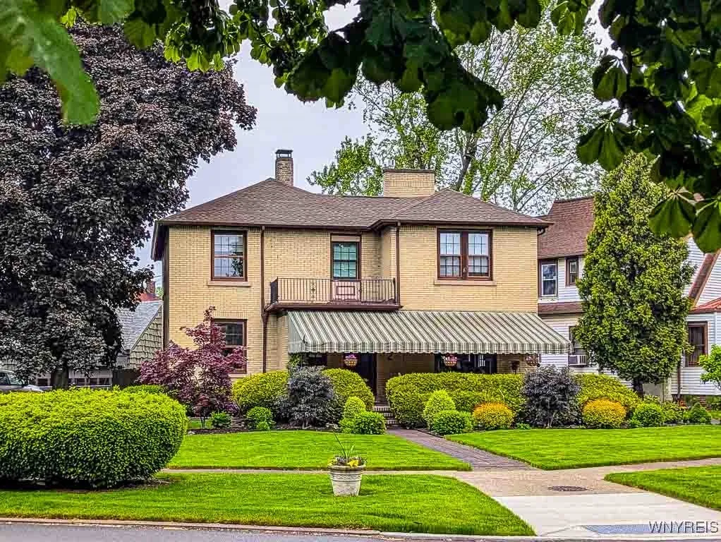 2 Woodley Road, Buffalo, New York 14215, Buffalo, New York 14215, 3 Bedrooms Bedrooms, 7 Rooms Rooms,2 BathroomsBathrooms,Residential,For Sale,2 Woodley Road, Buffalo, New York 14215,0,B1645591