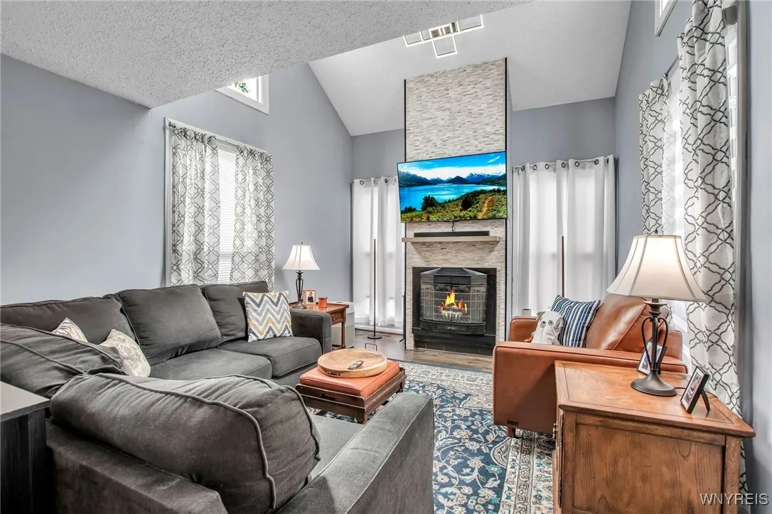 10 Woodmoor Circle, Amherst, New York 14051, Amherst, New York 14051, 3 Bedrooms Bedrooms, 8 Rooms Rooms,1 BathroomBathrooms,Residential,For Sale,10 Woodmoor Circle, Amherst, New York 14051,0,B1646278