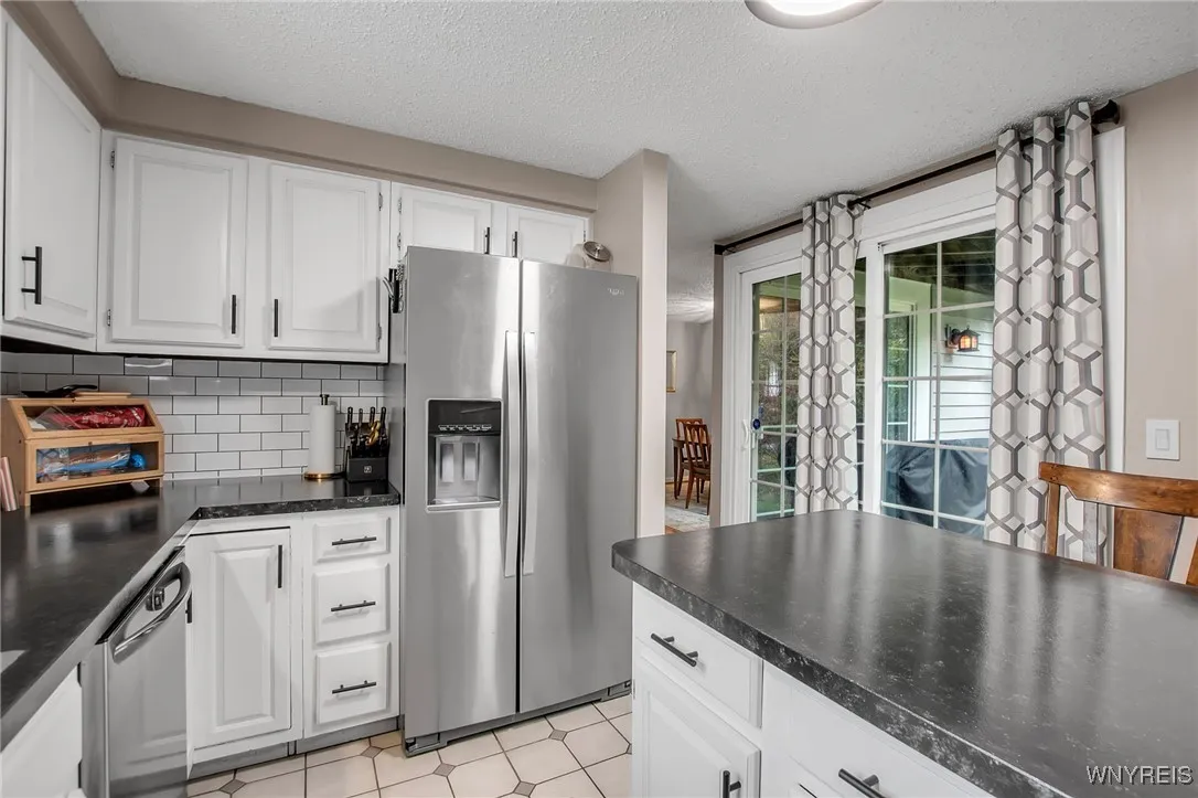 10 Woodmoor Circle, Amherst, New York 14051, Amherst, New York 14051, 3 Bedrooms Bedrooms, 8 Rooms Rooms,1 BathroomBathrooms,Residential,For Sale,10 Woodmoor Circle, Amherst, New York 14051,0,B1646278