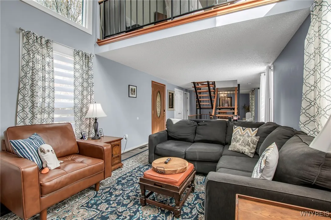 10 Woodmoor Circle, Amherst, New York 14051, Amherst, New York 14051, 3 Bedrooms Bedrooms, 8 Rooms Rooms,1 BathroomBathrooms,Residential,For Sale,10 Woodmoor Circle, Amherst, New York 14051,0,B1646278